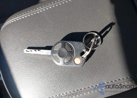 2014 Ford Escape S z USA, uszkodzony, nr VIN 1FMCU0F70EUC17436